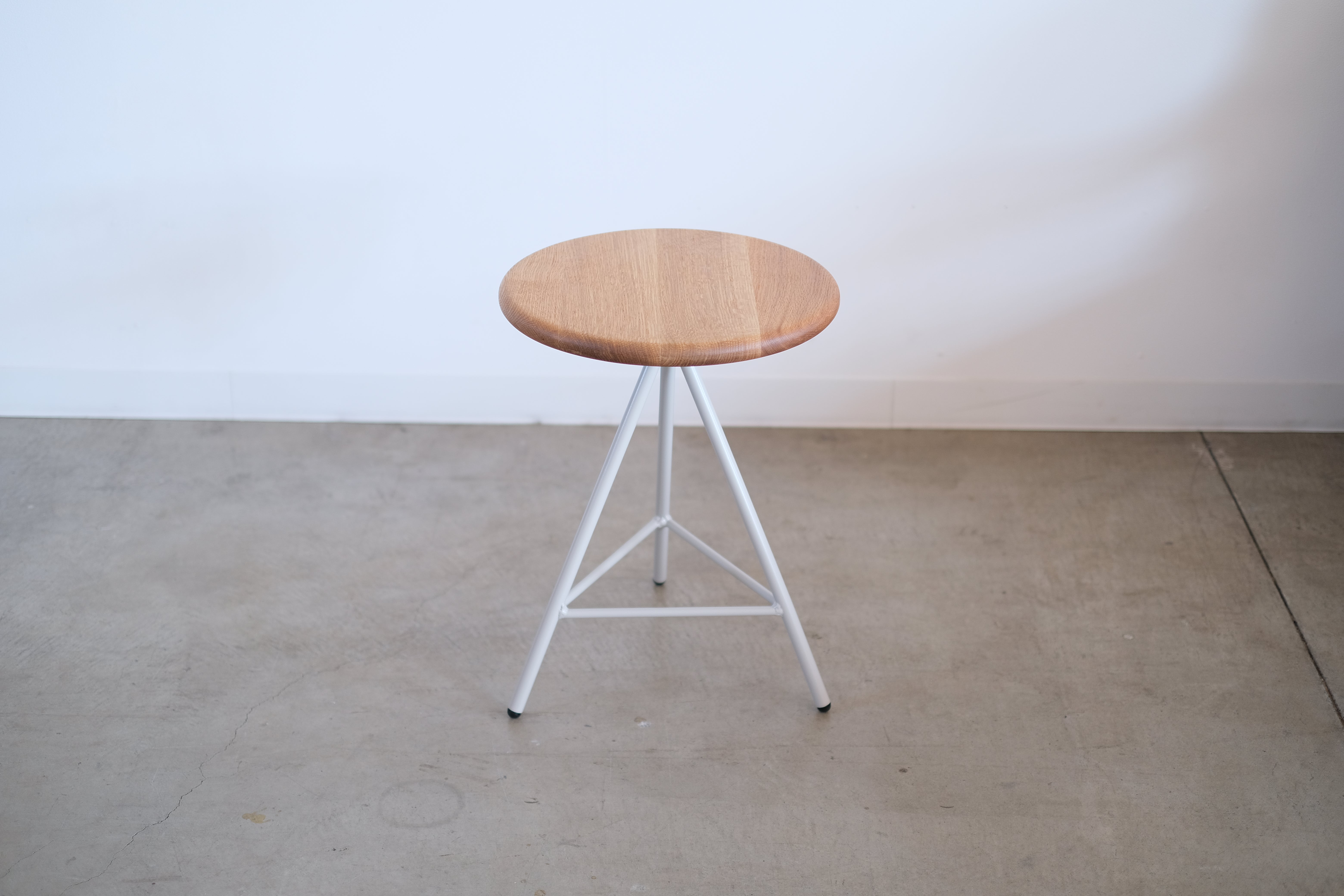 MUKUスツール 小 / White Oak×Off White Steel – FARVE